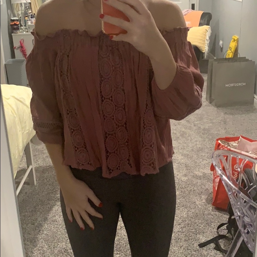 American Eagle off the shoulder top